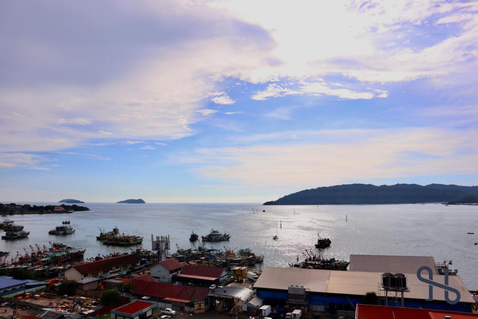 The Shore By Homesuite' Kota Kinabalu Esterno foto
